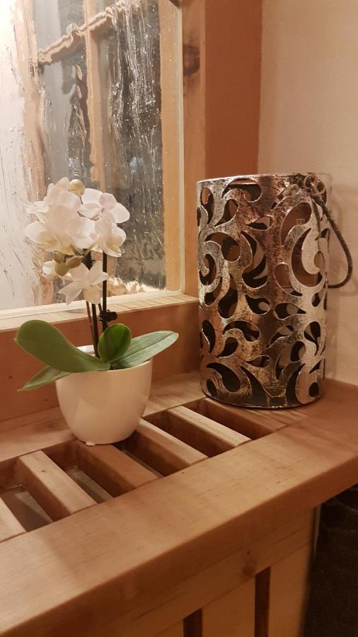 Bed and Breakfast Garni Marianne Malles Venosta Esterno foto