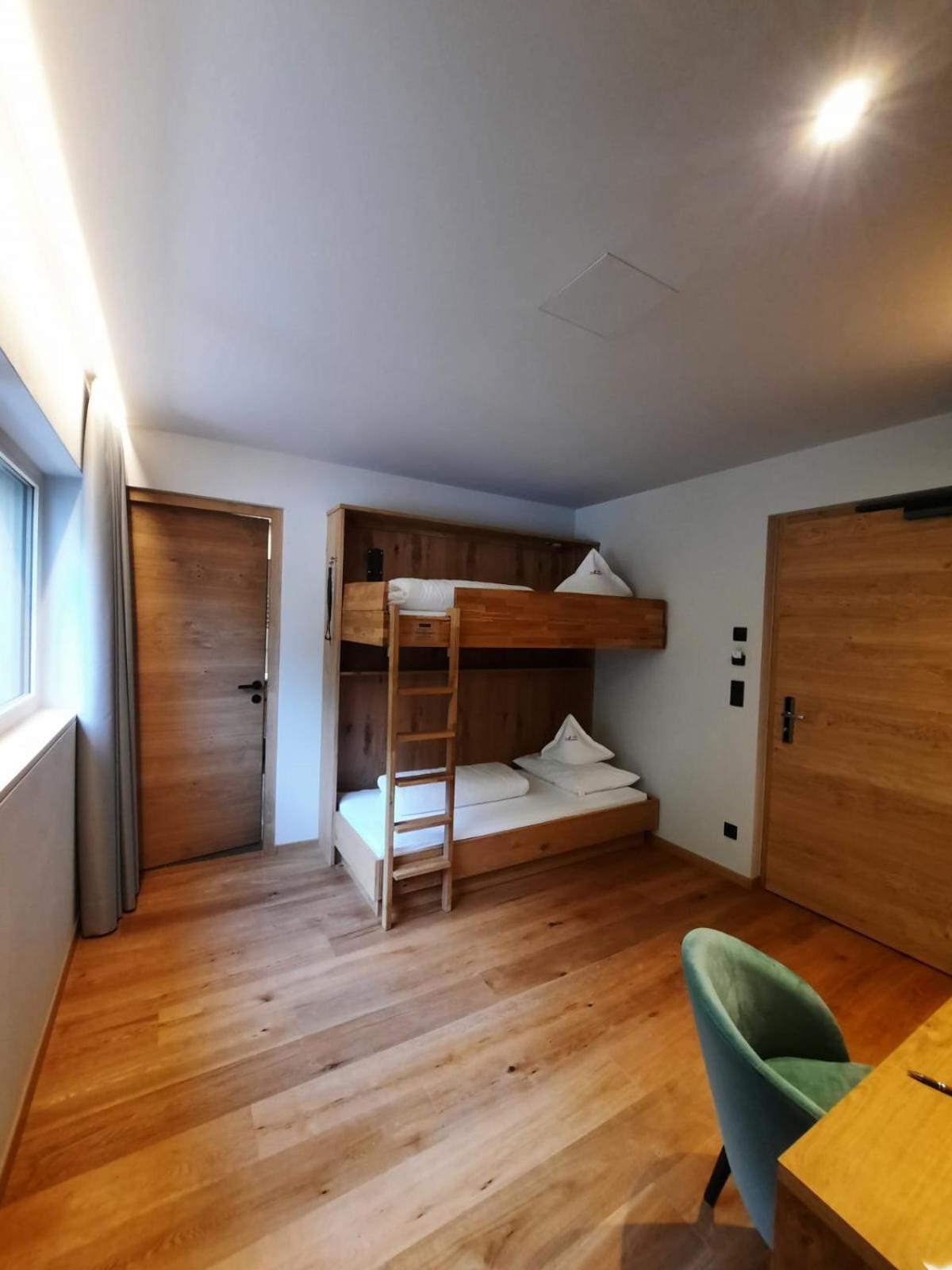 Bed and Breakfast Garni Marianne Malles Venosta Esterno foto