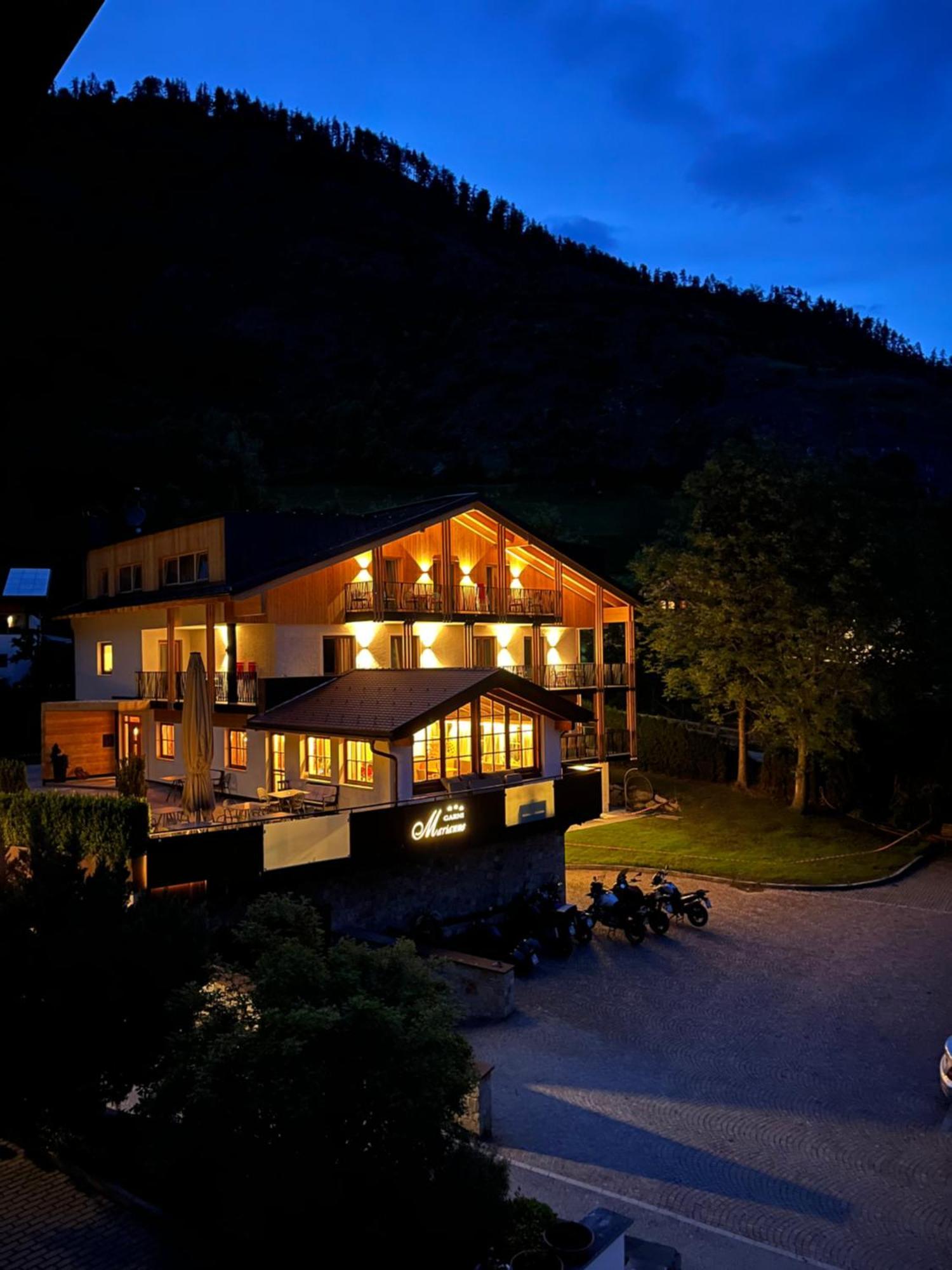 Bed and Breakfast Garni Marianne Malles Venosta Esterno foto