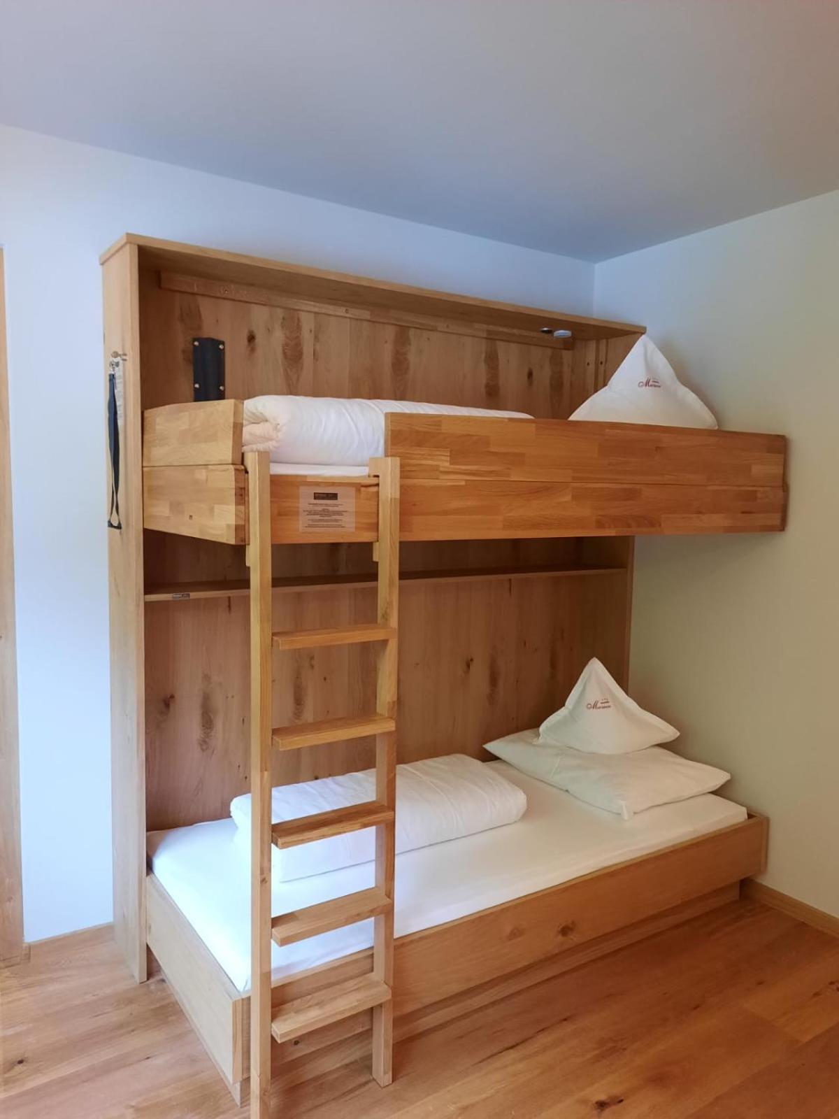 Bed and Breakfast Garni Marianne Malles Venosta Esterno foto