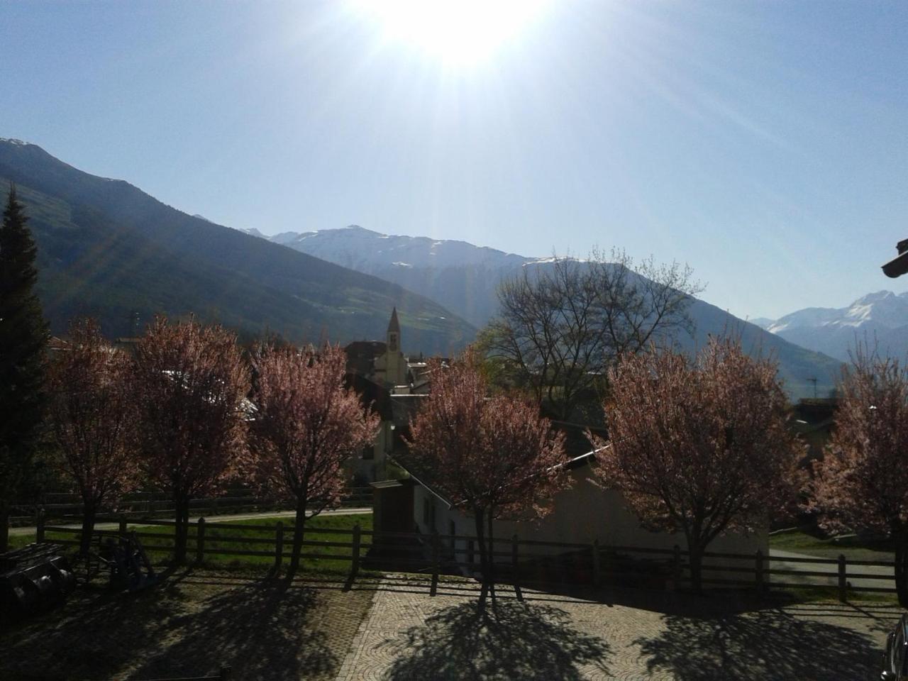 Bed and Breakfast Garni Marianne Malles Venosta Esterno foto
